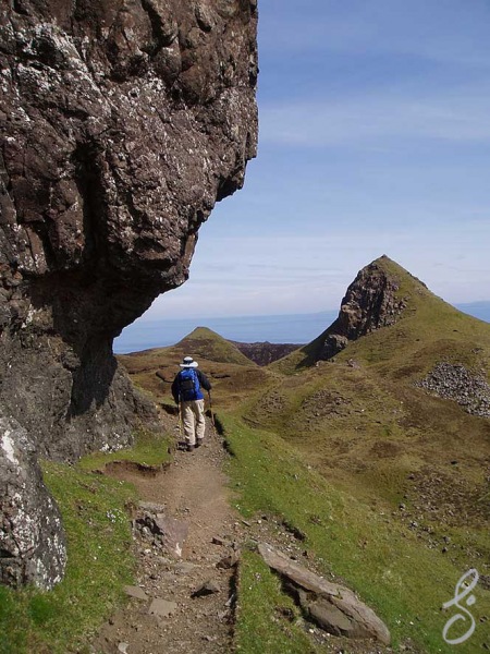 20050514-030-Uig-Quiraing-Walk-1504-logo